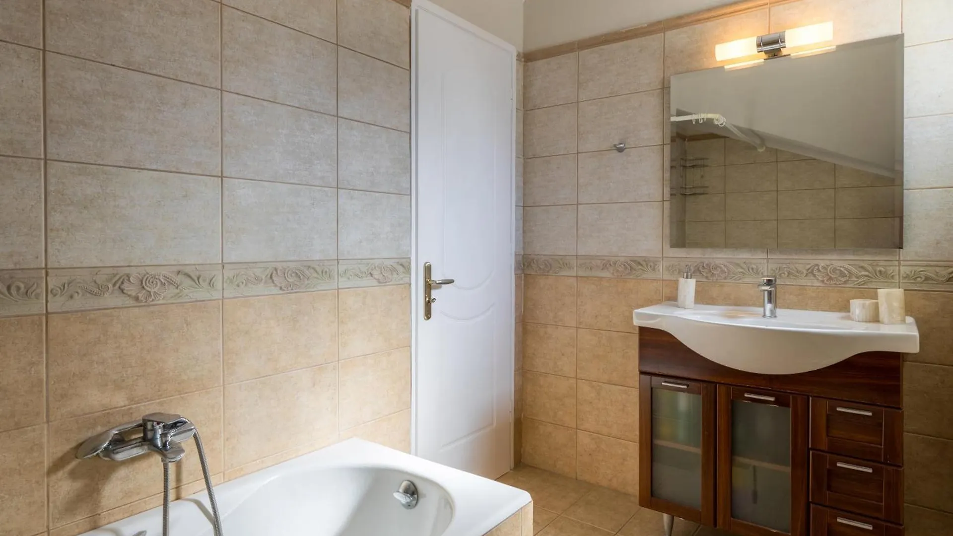 Attic Retreat Apartment Argostoli